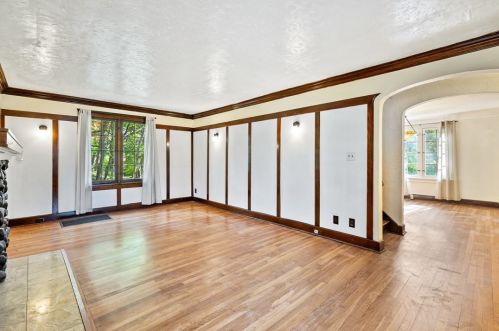 1986 Chalfant St, Pittsburgh PA 15221-1202 exterior