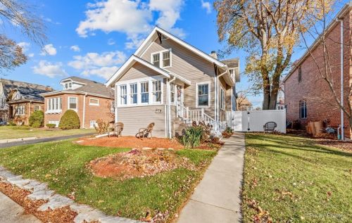 579 Prospect Ave, Elmhurst, IL 60126-4325