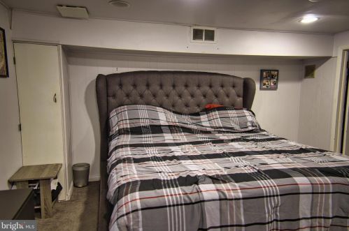 8617 Jackson St, Philadelphia PA  19136-2107 exterior