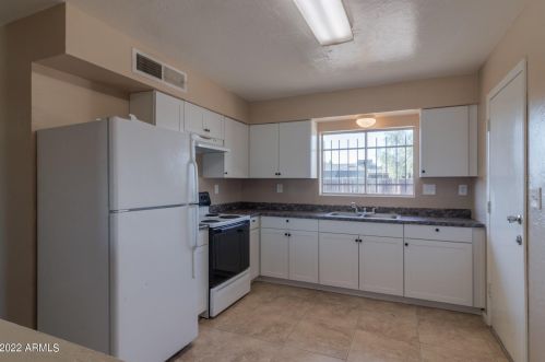 2126 Chambers St, Phoenix AZ 85040-9062 exterior