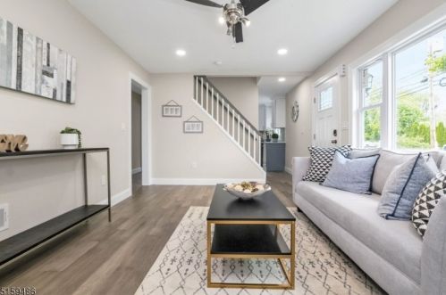 2688 Plainfield Ave, Scotch Plains NJ 07076-2058 exterior