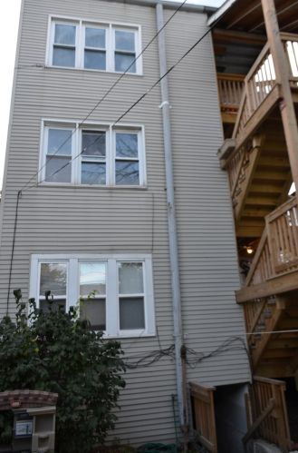 5943 Artesian Ave, Chicago IL 60659-5034 exterior