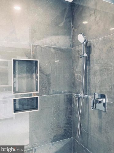 8010 Valley St, Silver Spring MD  20910-5243 exterior