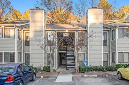 3441 Ivys Walk, Atlanta GA  30340-4042 exterior
