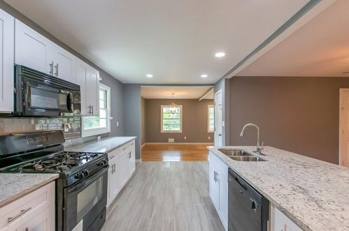 2699 Lincoln Ct, Atlanta GA 30318-6133 exterior