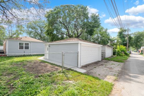 12510 Loomis St, Chicago IL  60827-6103 exterior