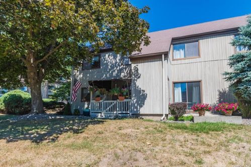 35 Sycamore Dr, Middletown NY 10940-5406 exterior