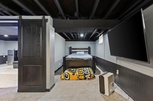 1547 Holmes Ave, Milwaukee WI  53221-3544 exterior