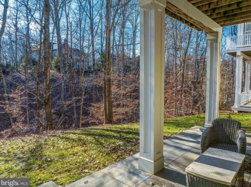 18285 Mullfield Village Ter, Leesburg VA  20176-7466 exterior