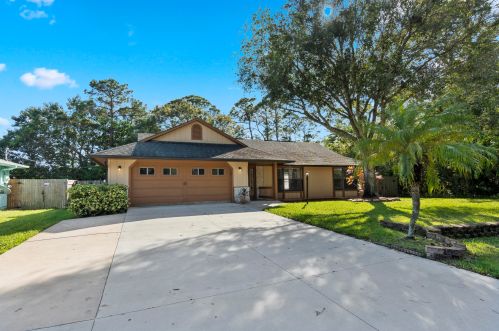 7201 Salerno Rd, Fort Pierce, FL 34951-3026