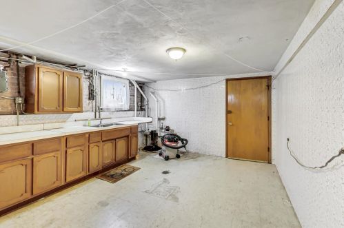 8336 Berwyn Ave, Chicago IL 60656-1430 exterior