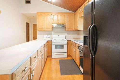 9275 Ponderosa Trl, Gainesville GA 30504-5910 exterior