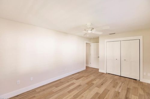 1590 Sandpiper St, Naples FL 34102-1504 exterior