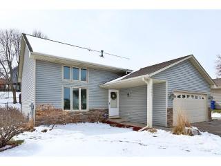 3491 Coachman Rd, Saint Paul, MN 55122-1211