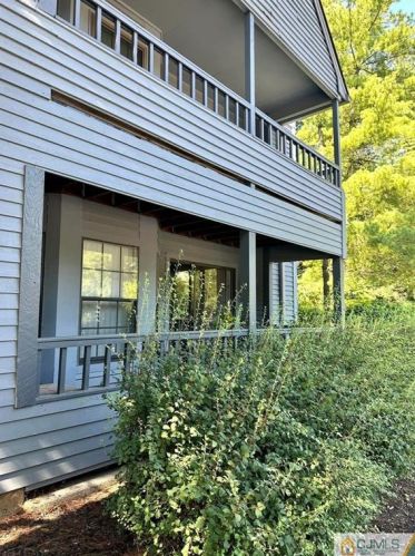 706 Woodhaven Dr, Edison NJ  08817-3776 exterior