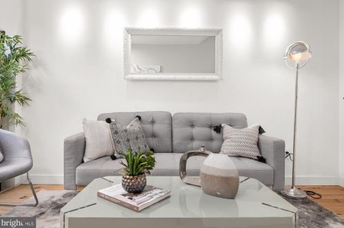 1521 Independence Ave, Washington DC 20003-1547 exterior