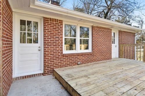 1321 Idlewood Rd, Tucker GA 30084-7717 exterior