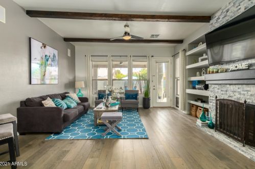 326 Anderson Ave, Phoenix AZ  85022-2366 exterior