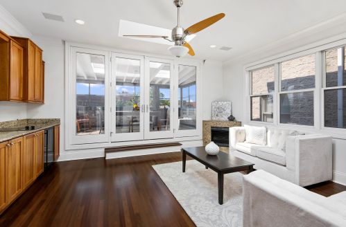 1523 School St, Chicago IL 60657-2121 exterior