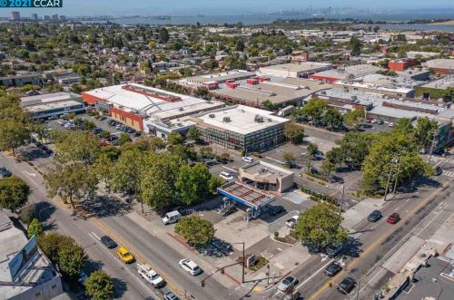 1161 Camelia St, Berkeley CA 94710-1521 exterior