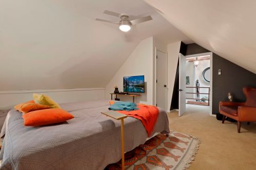 1817 Honore St, Chicago IL 60657-2007 exterior