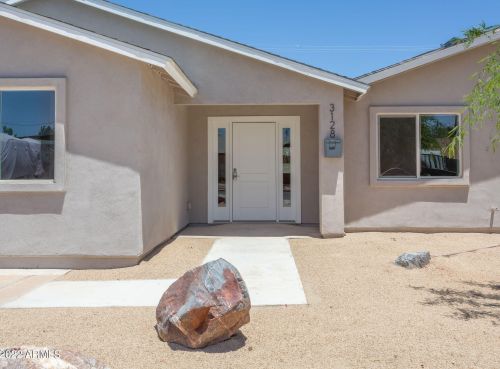 3128 Desert Cove Ave, Phoenix AZ  85029-4203 exterior