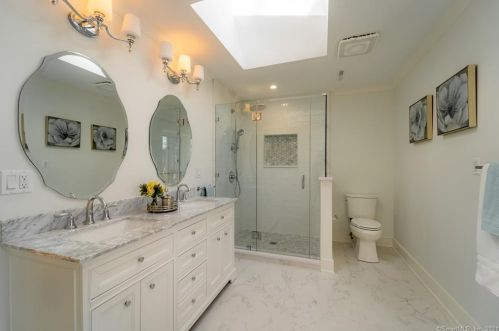 32 Mtn Brk Rd, North Haven CT 06473-1019 exterior