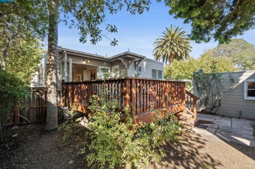 1368 Hopkins St, Berkeley CA 94707-2634 exterior