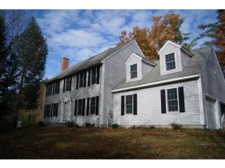 49 Sanborn Dr, Newfields, NH 03856-8116