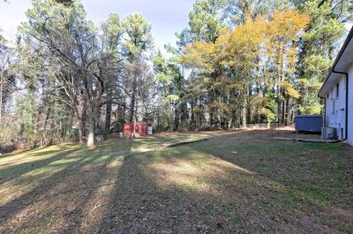 5946 Gordon Rd, Austell GA 30168-4931 exterior