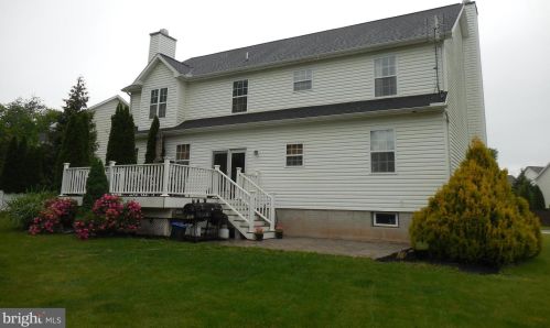 31 Sycamore Ct, Littlestown, PA 17340-9239