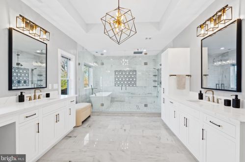 6714 Van Fleet Dr, Mc Lean VA  22101-5140 exterior