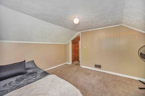 942 Amity Ave, Meskegon MI 49442-2118 exterior