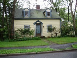 110 Roundwood Rd, Newton, MA 02464-1260