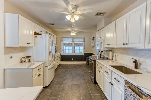 448 8th St, Bohemia NY  11716-1332 exterior