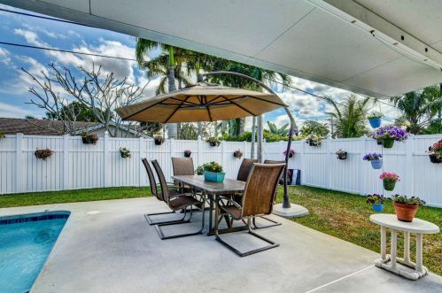 2232 Park Pl, Boca Raton FL 33486-3120 exterior