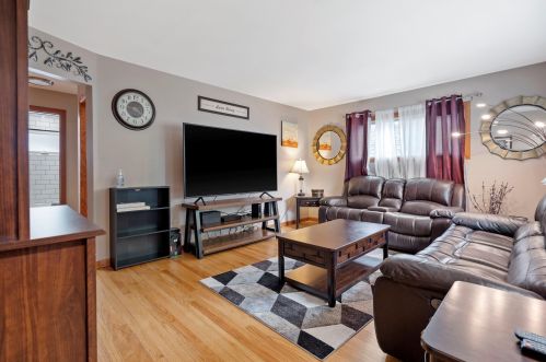 4644 47th St, Milwaukee WI  53220-4110 exterior