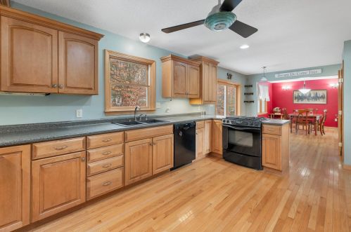 331 Queen St, Concord NH 03303-1118 exterior