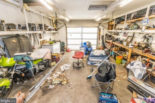 1238 Maple St, Pottstown PA 19464-5822 exterior