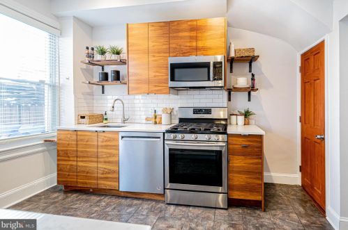 439 Luray Pl, Washington DC exterior