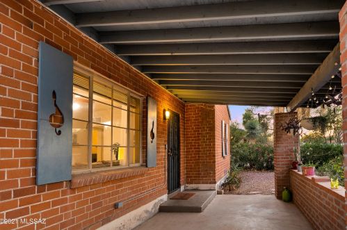 1126 Glenn St, Tucson AZ  85705-4026 exterior