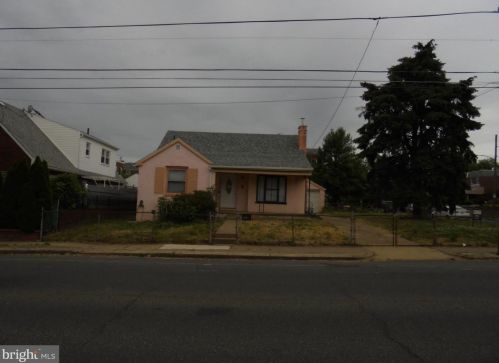 7528 Loretto Ave, Philadelphia, PA 19111-3444