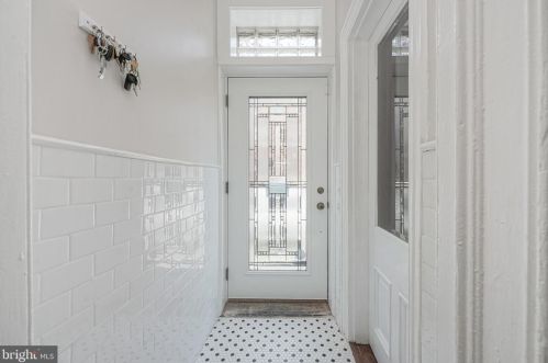 2202 Cumberland St, Philadelphia PA 19125-2204 exterior