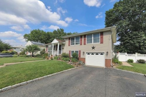 21 Hazel St, Dumont, NJ 07628-1214