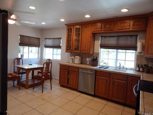 1118 Lee Ave, Fullerton CA 92833-4014 exterior