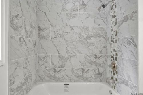 5834 Belton St, Garden City MI  48135-2531 exterior