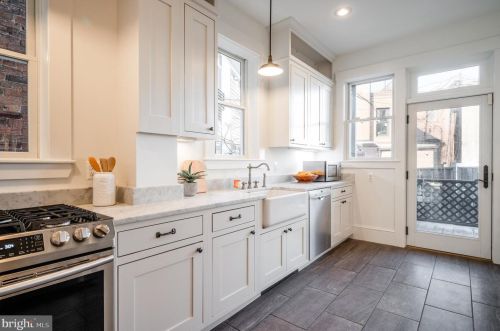 1302 Massachusetts Ave, Washington DC 20019-2941 exterior