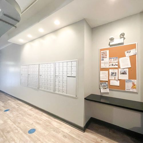 520 Huron St, Chicago IL  60654-3432 exterior