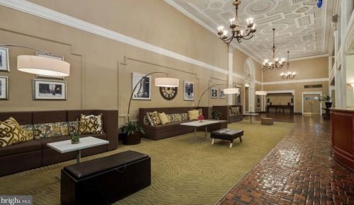 3902 Chestnut St, Philadelphia PA  19104-3111 exterior