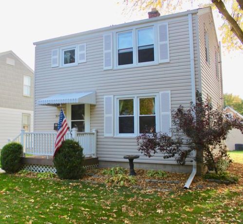 3261 Herman St, Milwaukee, WI 53207-2851